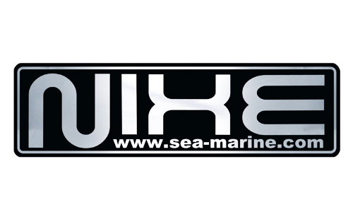  NIXE �X�e�b�J�[ �^�C�vB