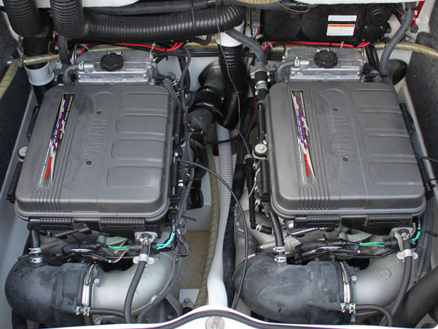 ���Ã{�[�g YAMAHA 212X 320HP_3