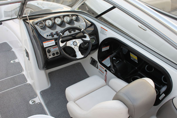 ���Ã{�[�g YAMAHA 212X 320HP_8